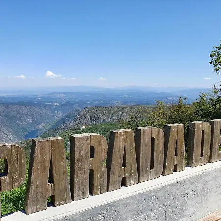Сasa de vacaciones Casa Cerralleiro. Casa Vacacional En Parada De Sil. Ribeira Sacra. Parada del Sil