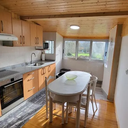 Сasa de vacaciones Casa Cerralleiro. Casa Vacacional En Parada De Sil. Ribeira Sacra. *