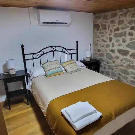Сasa de vacaciones Casa Cerralleiro. Casa Vacacional En Parada De Sil. Ribeira Sacra. *