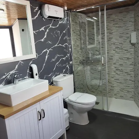 Holiday home Casa Cerralleiro. Casa Vacacional En Parada De Sil. Ribeira Sacra.