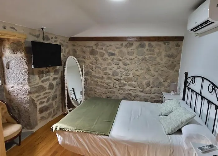 Casa Cerralleiro. Casa Vacacional En Parada De Sil. Ribeira Sacra. * Parada de Sil