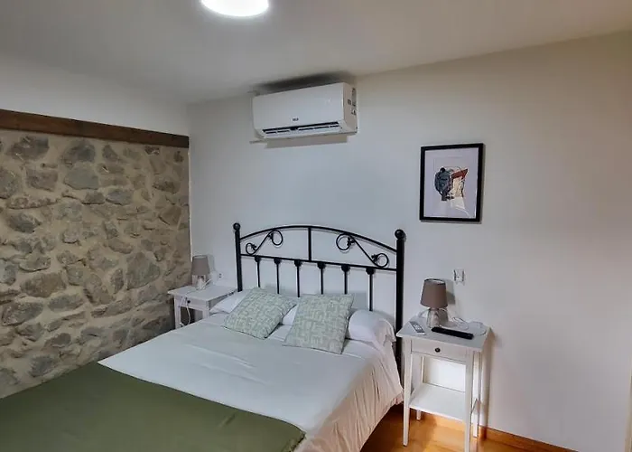 Casa Cerralleiro. Casa Vacacional En Parada De Sil. Ribeira Sacra. *